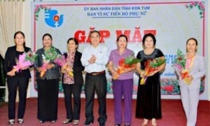 Những giải pháp thực hiện công tác cán bộ nữ ở Kon Tum